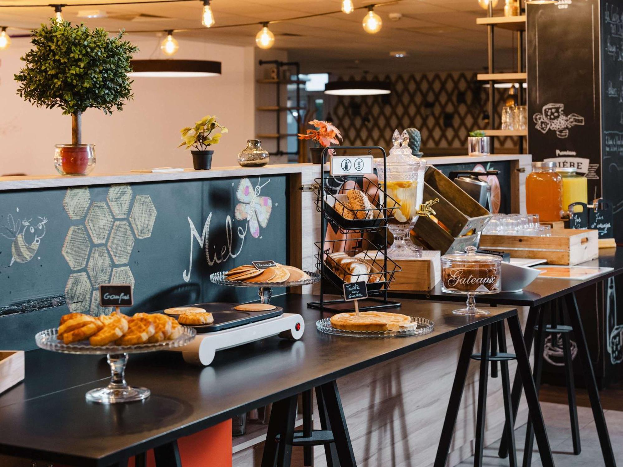 Hotel Mercure Lille Aeroport Екстер'єр фото