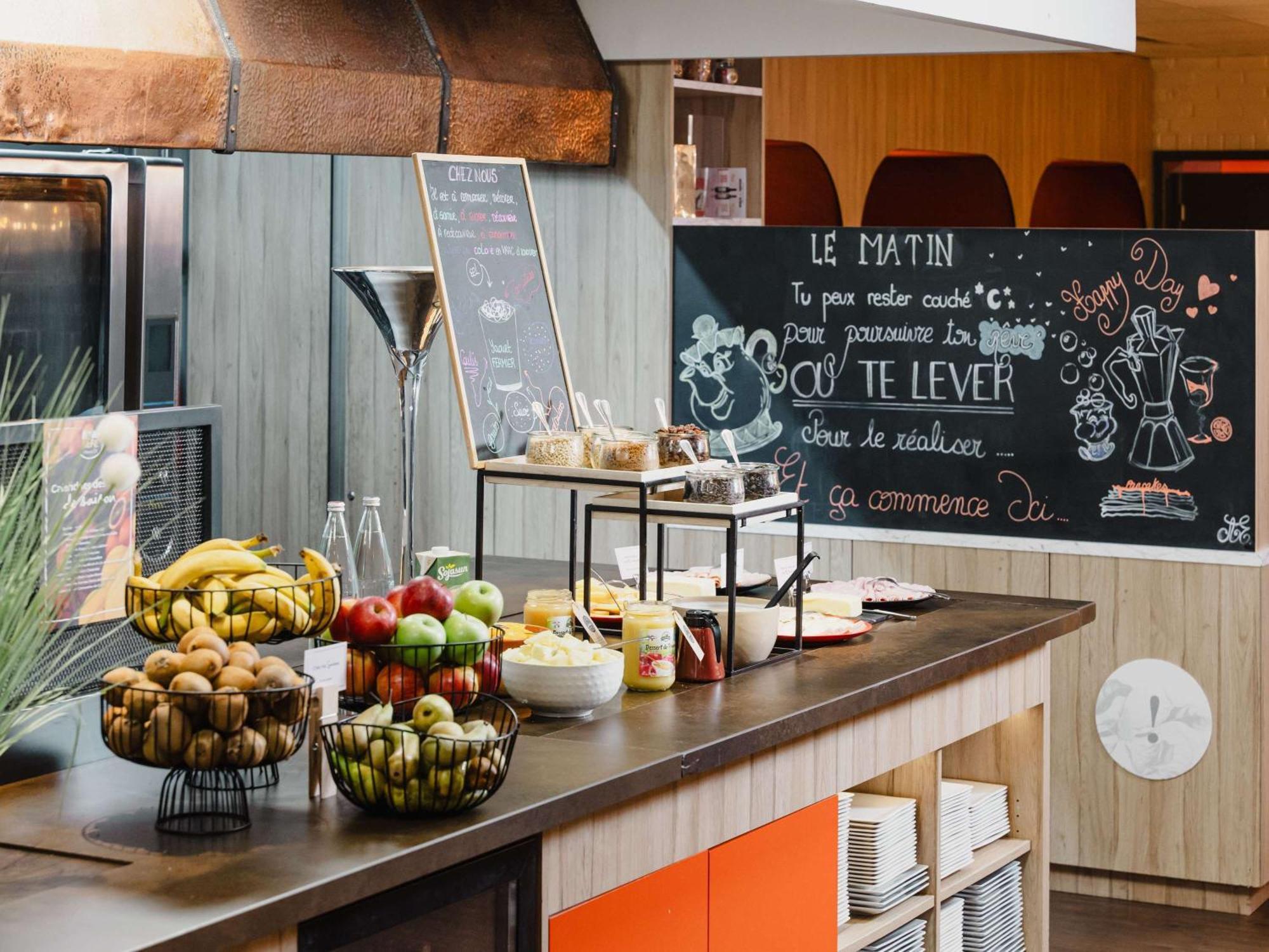 Hotel Mercure Lille Aeroport Екстер'єр фото