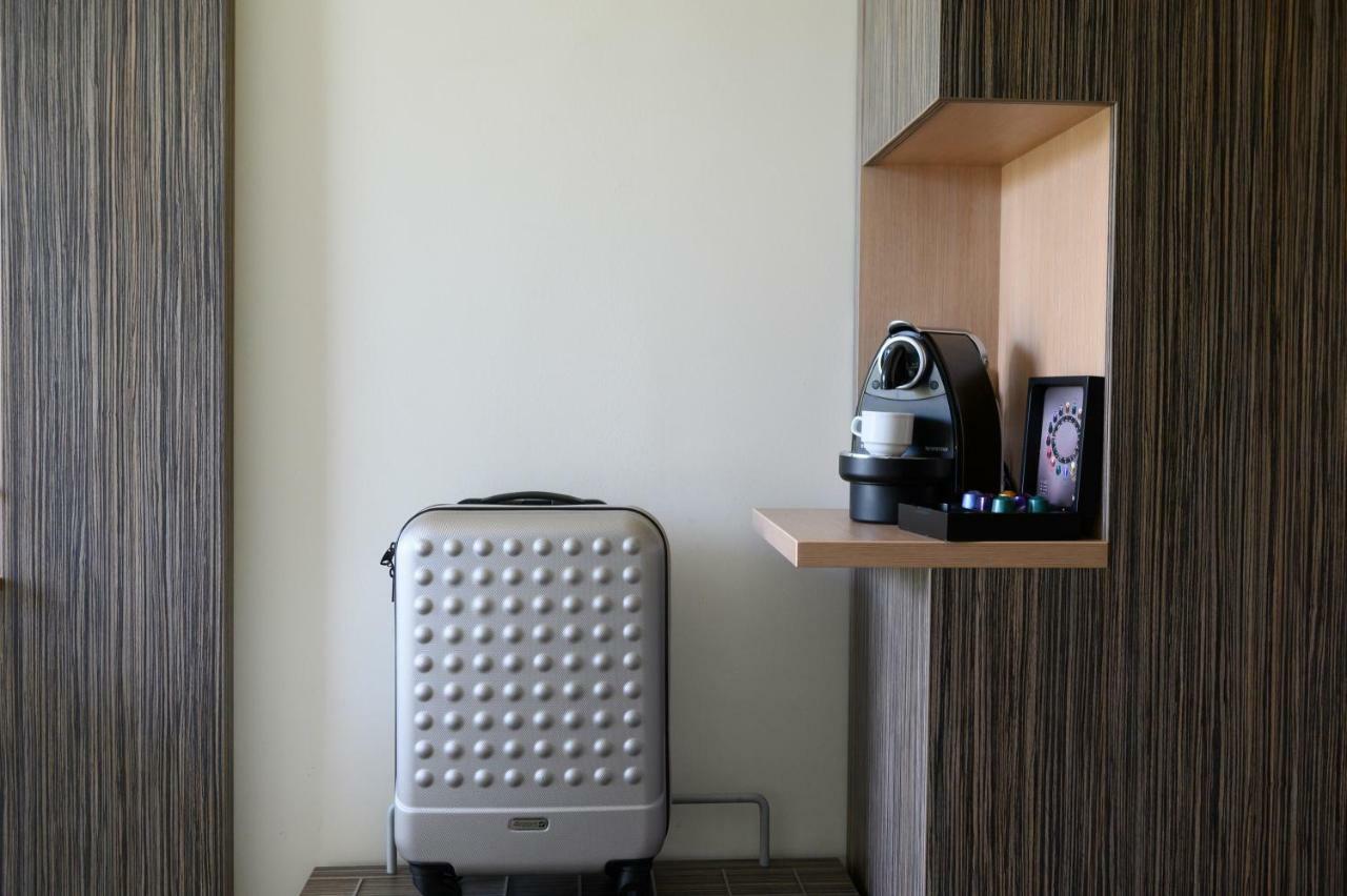Hotel Mercure Lille Aeroport Екстер'єр фото